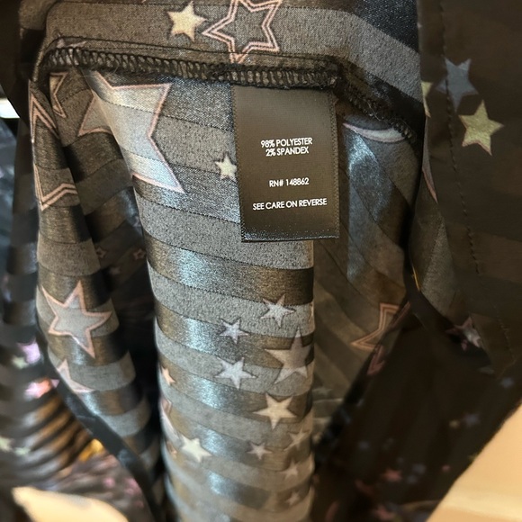 Torrid Harper satin pullover 3/4 sleeve blouse celestial whimsigoth. Size 00 M/L - Picture 6 of 7